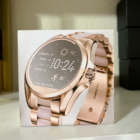 NWT Michael Kors Access Bradshaw Smartwatch - Picture 6 of 14